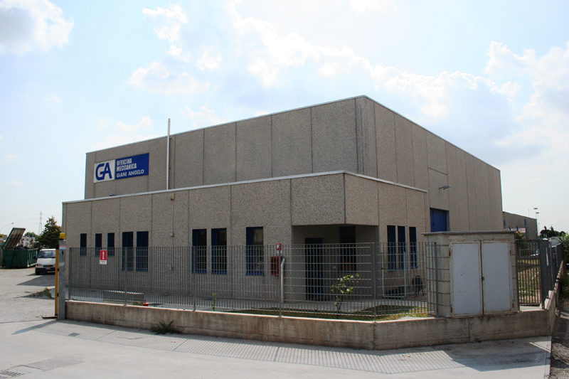 Esterno Officina